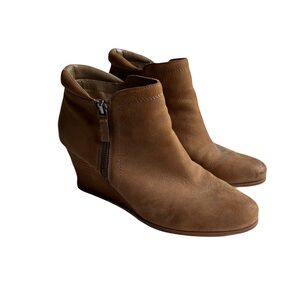 Crown Vintage Christa Suede Ankle Boots Size 10 Wedge Heels Tan Leather Booties